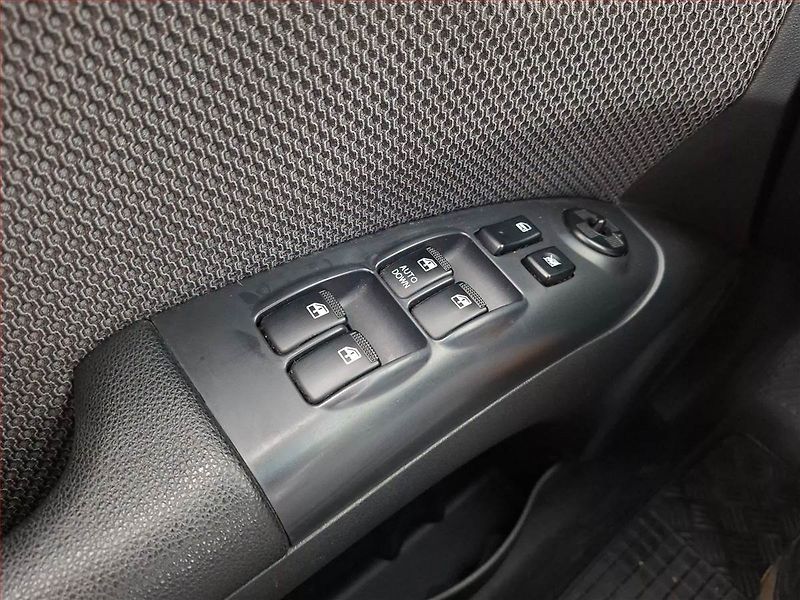Kia Sportage (2008) 2.0 16V, 4X4, po STK, Tažné - fotka 14 z 14