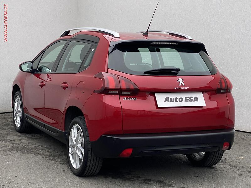 Peugeot 2008 (2018) 1.6 HDi, 2.maj,ČR, GT Line - fotka 6 z 17