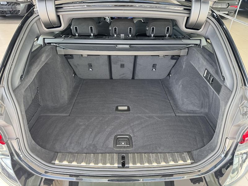 BMW Řada 3 330i xDrive*M-SPORT*Distronic - fotka 37 z 41