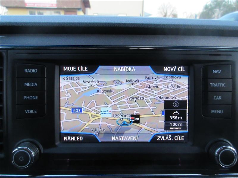Seat Leon 1,4 TSI Led FR Top Stav - fotka 10 z 16