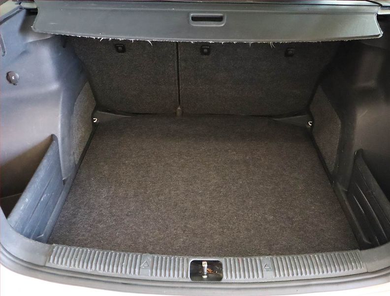 Škoda Fabia (2009) 1.2 12V, po STK, plně pojízdný - fotka 14 z 17