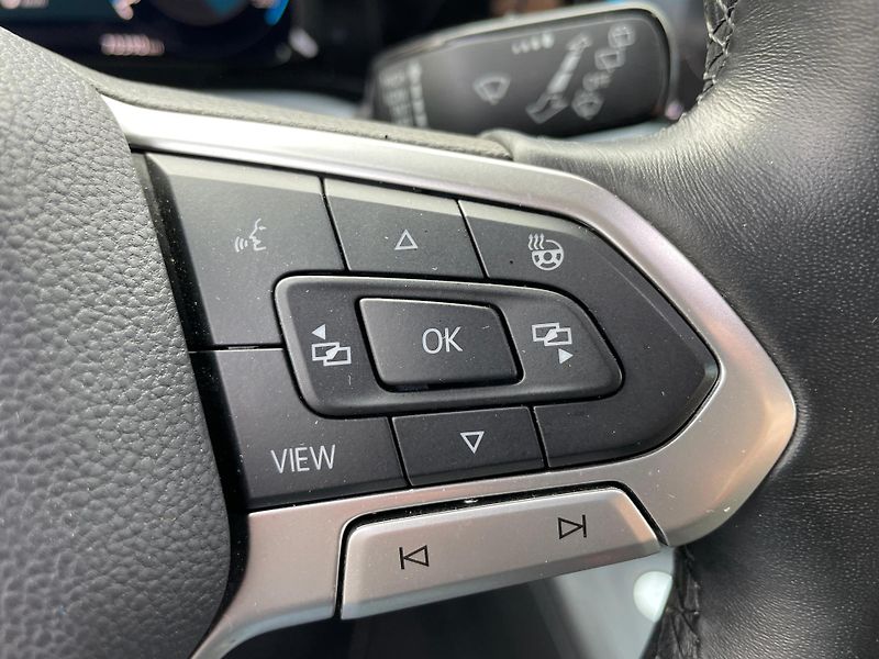 Volkswagen Golf VIII 1,0TSI - fotka 15 z 21