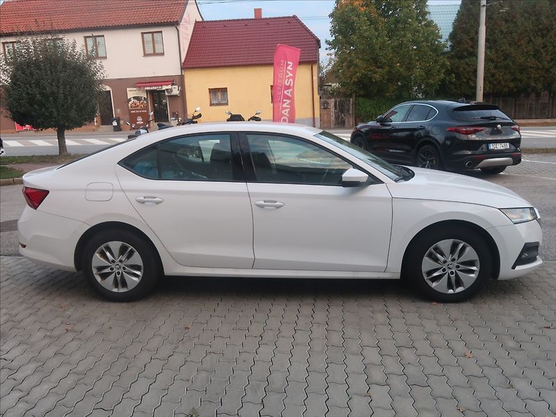 Škoda Octavia 2,0 TDI Ambition 1.maj., CZ - fotka 3 z 4