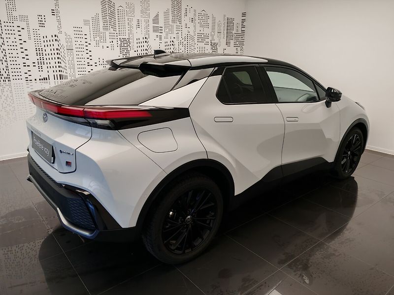 Toyota C-HR 2.0 PHEV 4x2 GR SPORT - fotka 4 z 49