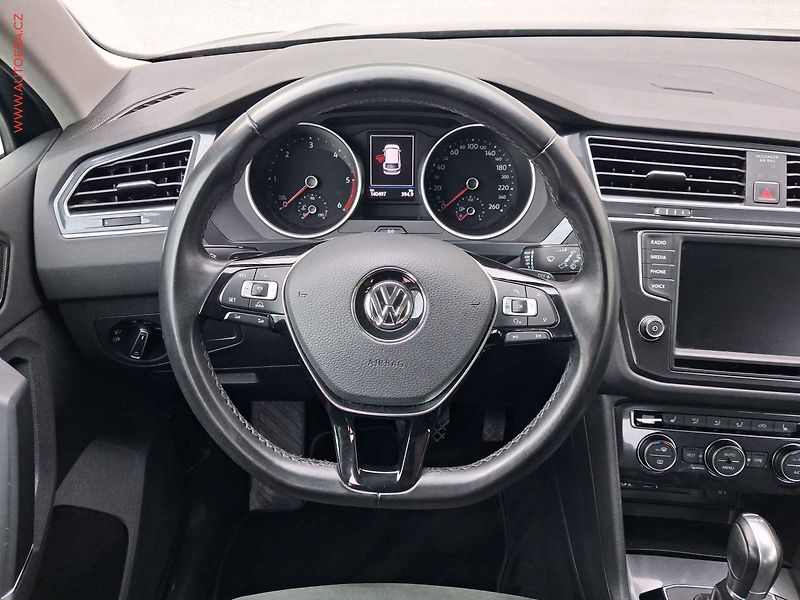 Volkswagen Tiguan (2016) 2.0 TDi, Highline, DSG, LED - fotka 11 z 17
