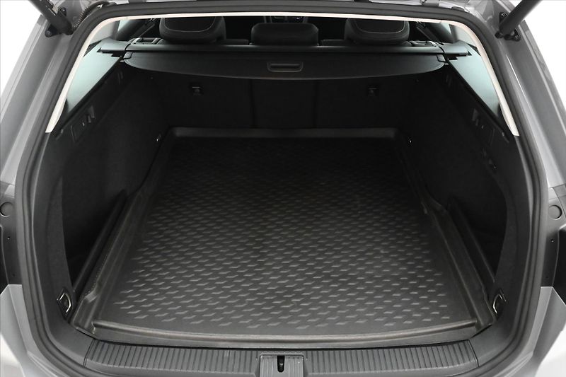 Volkswagen Passat 2,0 TDI 110 kW DSG Elegance Zá - fotka 10 z 33