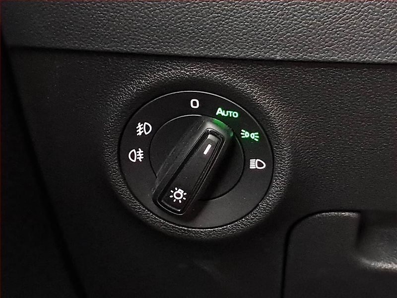 Škoda Karoq (2021) Sportline 1.5 TSI - fotka 21 z 30