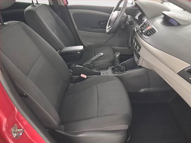 Renault Mégane (2011) 1.6 16V, po STK, Klima - fotka 9 z 18