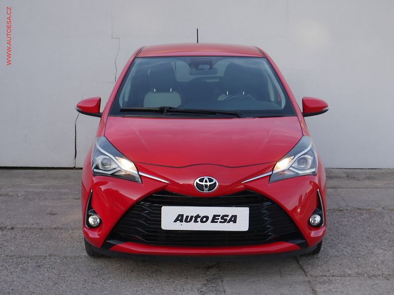 Toyota Yaris (2017) 1.5i, 1.maj,ČR, servis.kniha - fotka 2 z 15