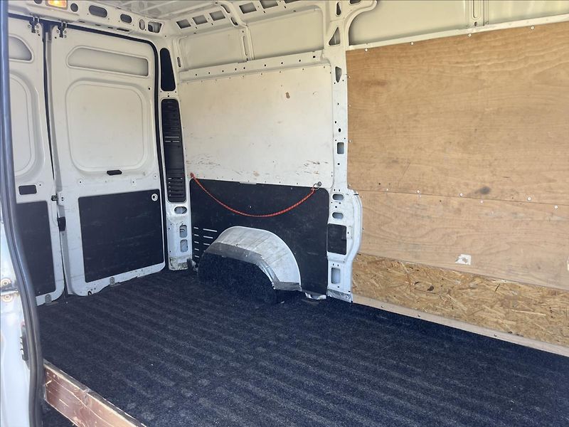 Peugeot Boxer 2,0 HDi L2 H2 KLIMA SERVIS DPH - fotka 32 z 35
