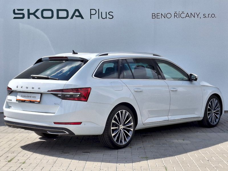 Škoda Superb (2021) Combi L&K DSG 4x4 2,0TDi 147kW - fotka 2 z 35