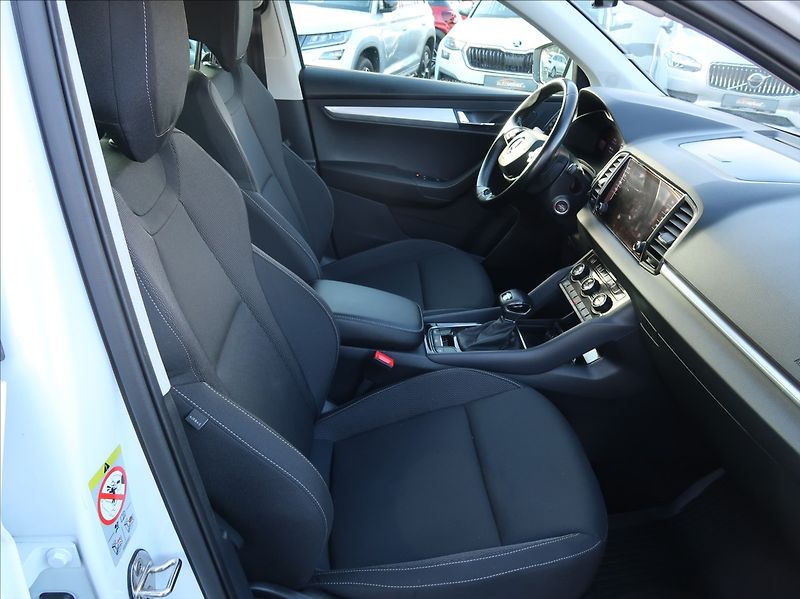 Škoda Karoq 2,0 TDi,110kW,1majČR,4x4,DPH - fotka 13 z 28