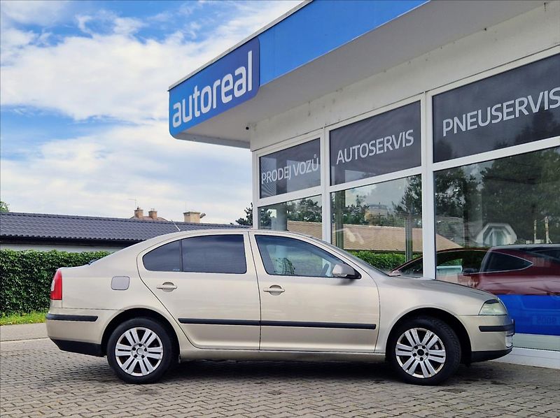 Škoda Octavia 2,0 TDi 103kW AC NOVÝ OLEJ - fotka 6 z 31