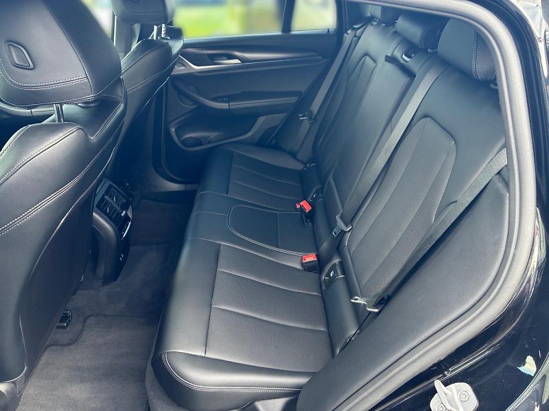 BMW X4 (2024) xDRIVE 20d 140kW 4x4 CZ DPH  - fotka 8 z 11