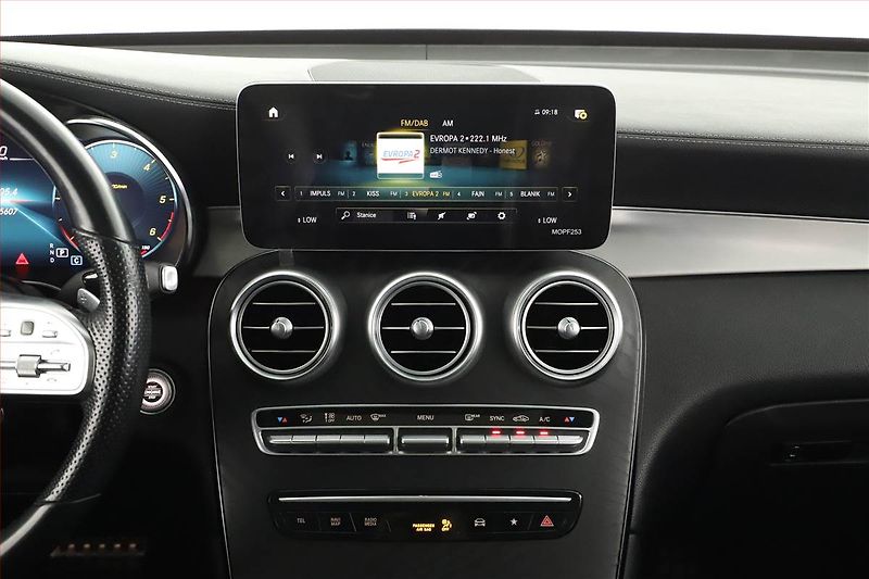 Mercedes-Benz GLC (2020) 300 d - fotka 9 z 21