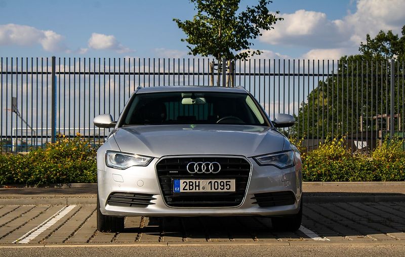 Audi A6 - fotka 2 z 22