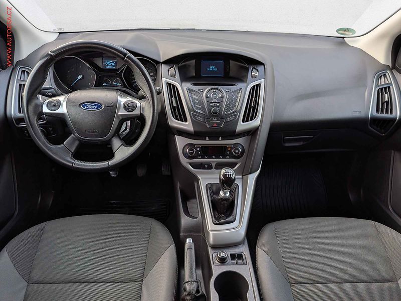 Ford Focus (2012) 1.6TDCi, AC, tempo, park.sist - fotka 8 z 16