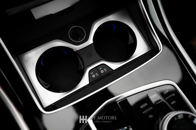 BMW X5 (2024) xDrive40i mHEV 280kW - fotka 50 z 55