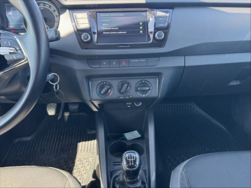 Škoda Fabia 1,0 TSI 70 Ambition - fotka 8 z 10