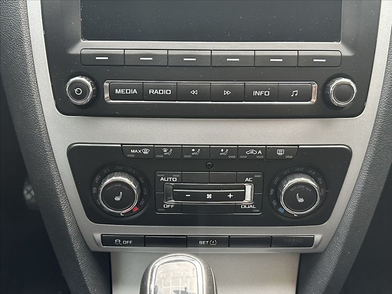 Škoda Octavia 1,8 TSI 152PS  II FL Family - fotka 25 z 44
