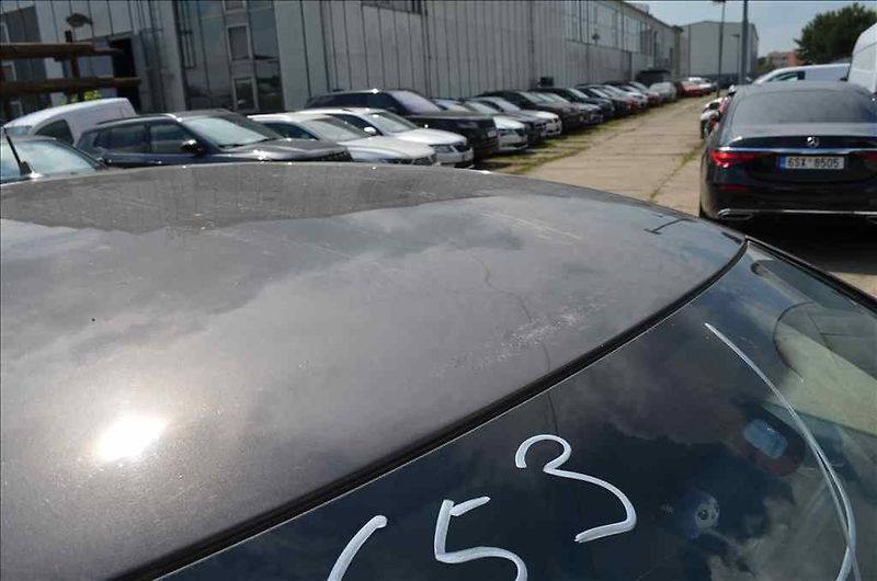 Škoda Superb (2009) II. 2,0 TDI SG - fotka 21 z 35