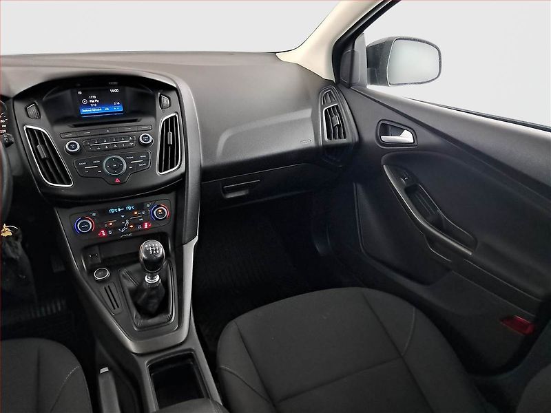 Ford Focus (2016) 1.5 TDCi, Tempomat - fotka 8 z 19