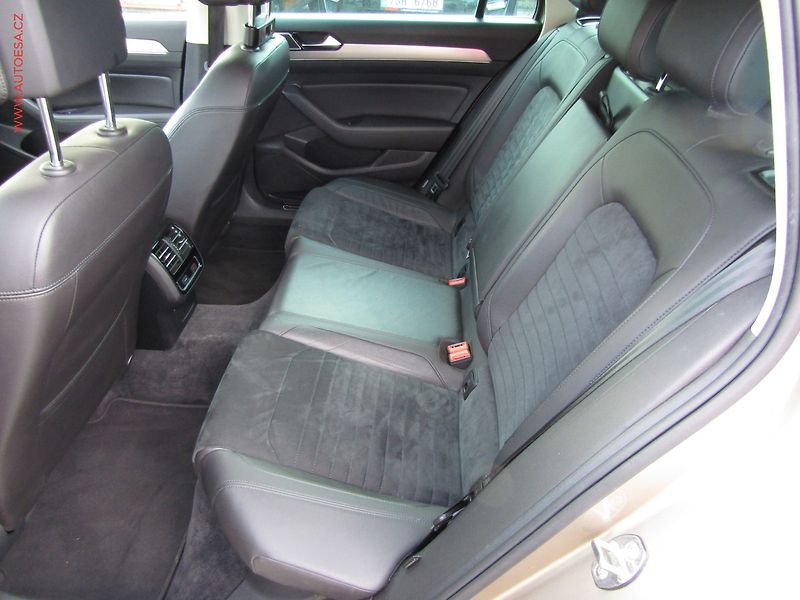 Volkswagen Passat (2016) 2.0 TDi, ČR, Highline, DSG - fotka 10 z 20
