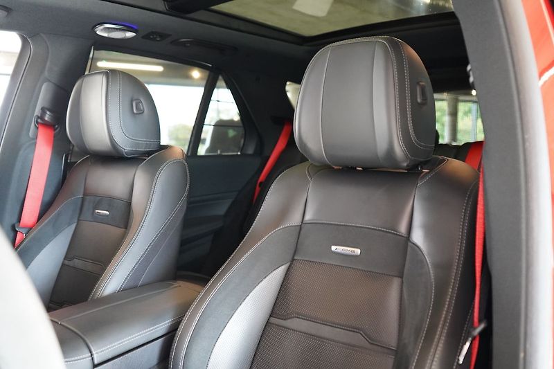 Mercedes-Benz GLE 53 AMG, Masáž, Ventilace, HUD - fotka 19 z 50
