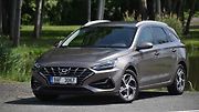 Tříletý exemplář Hyundai i30 kombi může novému majiteli dobře sloužit ještě dlouhou dobu.