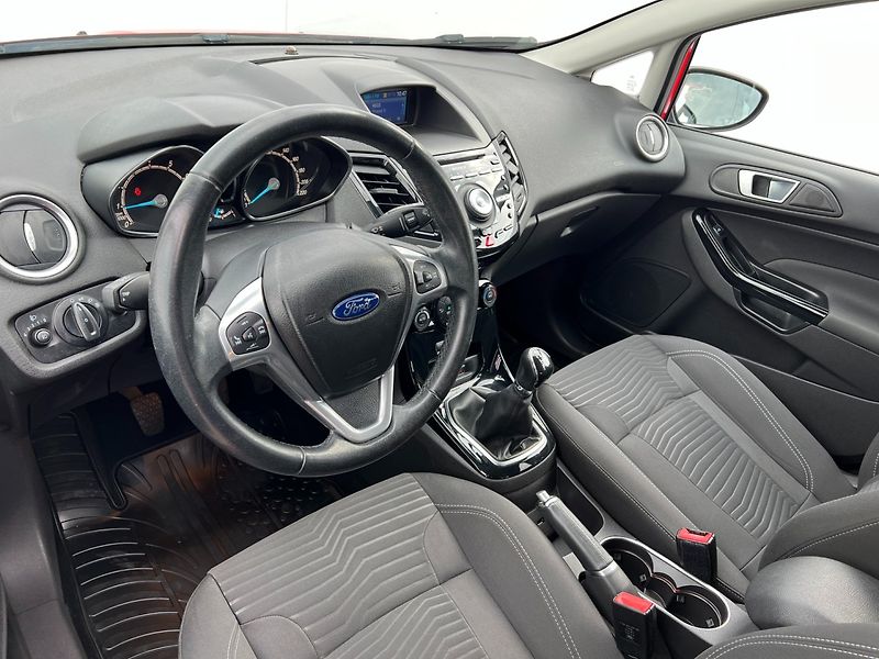 Ford Fiesta (2014) 1.0i 74kW Titanium! Tažné! - fotka 14 z 27
