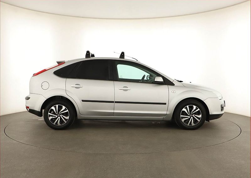 Ford Focus (2006) 1.6 16V, za super cenu - fotka 6 z 11