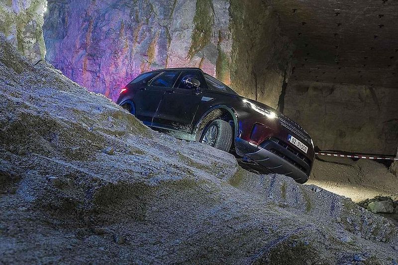 Land Rover Discovery.