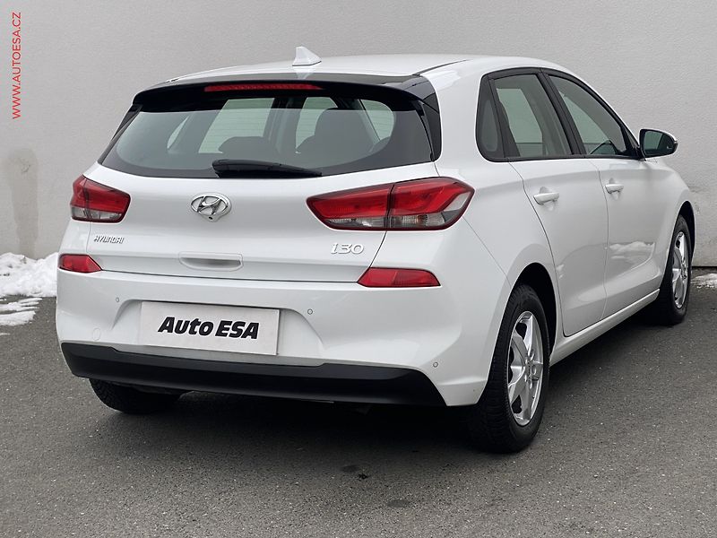Hyundai i30 (2020) 1.6CRDi, ČR, Comfort - fotka 4 z 19