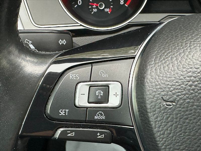 Volkswagen Passat 1,4 TSI 110kW-MANUAL!! - fotka 22 z 37