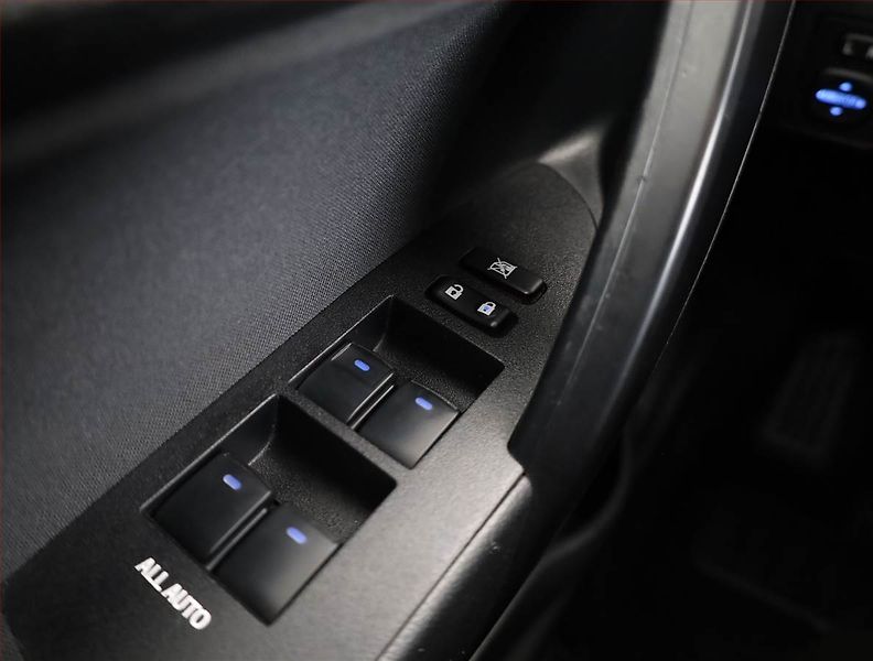 Toyota Corolla (2019) 1.6 Valvematic, ČR,1.maj - fotka 14 z 17