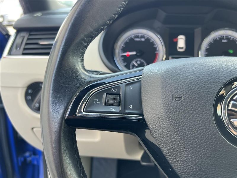 Škoda Octavia 2,0 TDi DSG STYLE nové rozvody - fotka 24 z 39