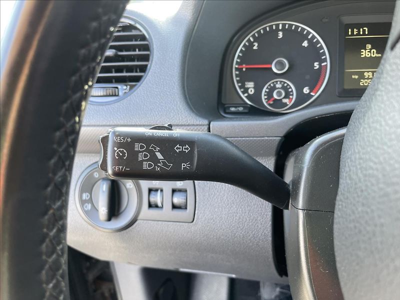 Volkswagen Caddy 2,0 TDi 103kw MAXI SOCCER 7mís - fotka 18 z 47