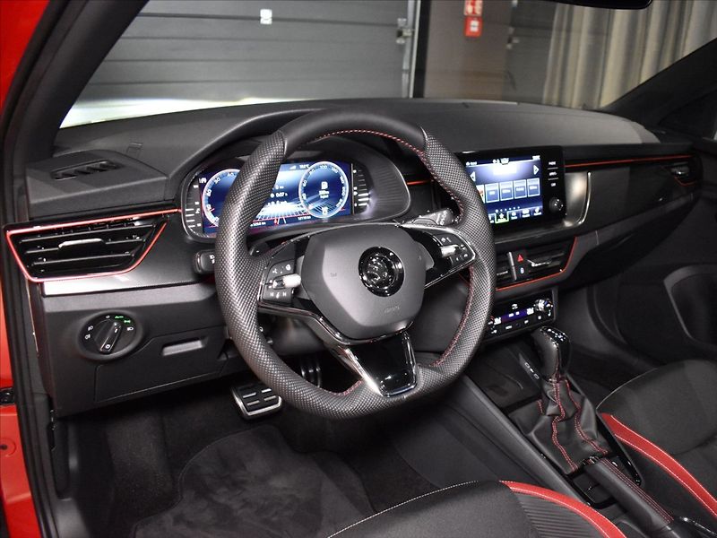 Škoda Scala 1,5 TSI Monte Carlo Tažné - fotka 12 z 28