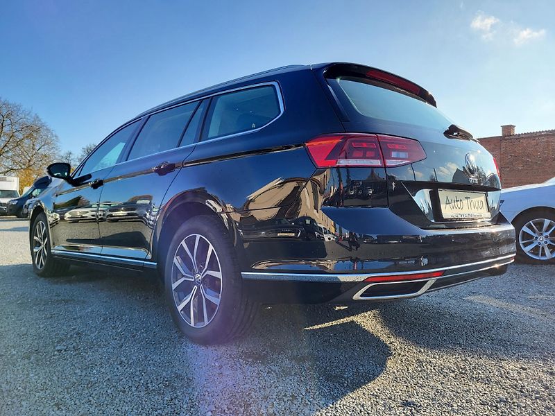 Volkswagen Passat 1.4 TSI PHEV GTE HYBRID - fotka 37 z 48