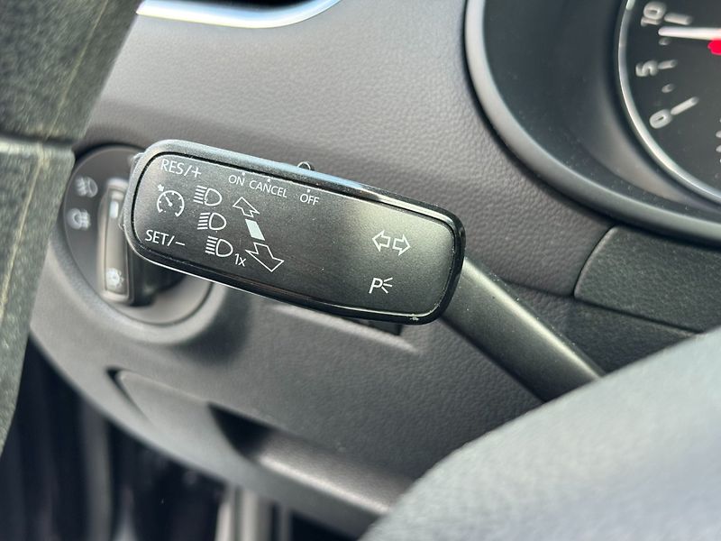 Škoda Octavia (2014) Ambition 1.6 TDI 77kW - fotka 29 z 31