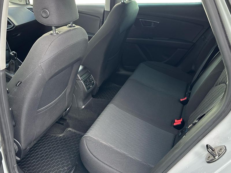 Seat Leon STYLE - fotka 8 z 25