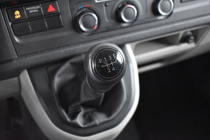 Volkswagen Caravelle (2019) 2.0TDI 84kW - fotka 19 z 20