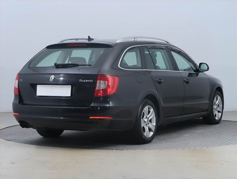 Škoda Superb (2011) Ambition 2.0 TDI, Automat - fotka 5 z 18