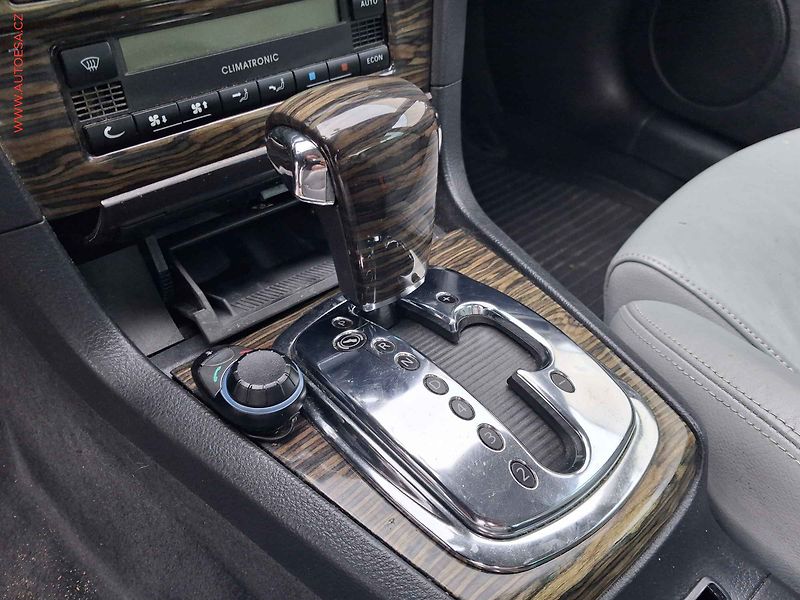 Škoda Superb (2007) 2.5TDi, ČR, AT - fotka 16 z 16