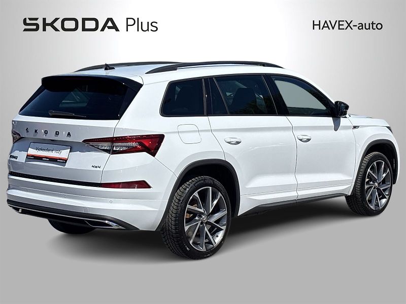 Škoda Kodiaq (2023) 2.0 TSI 4x4 DSG Sportline+ - fotka 2 z 33