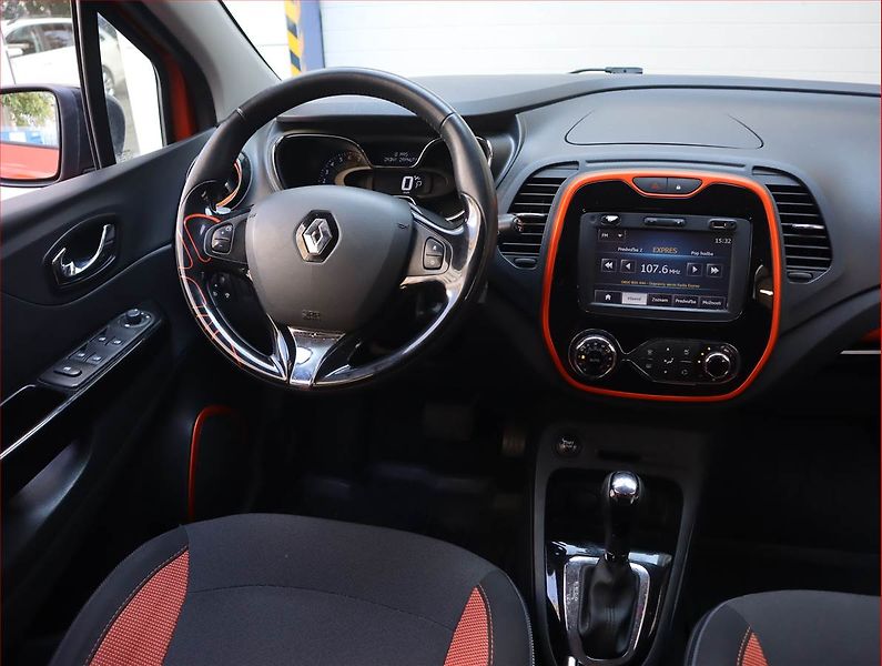 Renault Captur (2015) 1.2 TCe, Automat, Serv.kniha - fotka 7 z 18