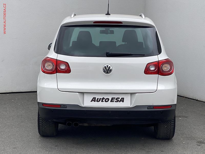 Volkswagen Tiguan (2010) 2.0 TSi 4x4, Team, bixen - fotka 5 z 16