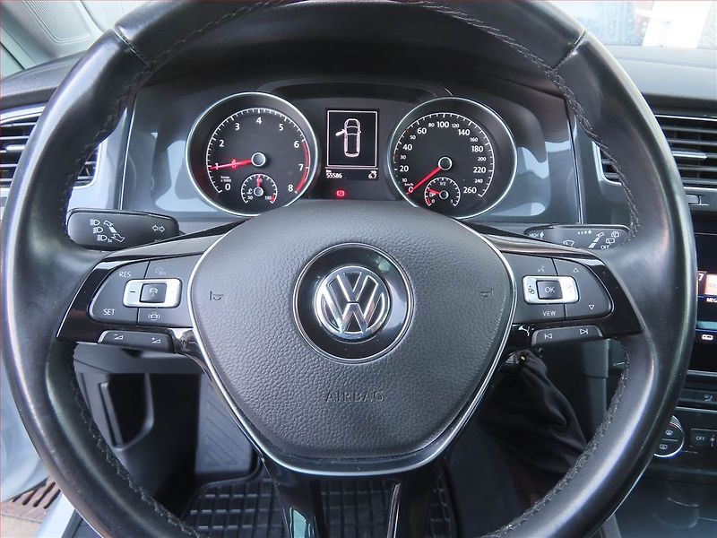Volkswagen Golf (2018) R-Line 1.5 TSI, Tempomat - fotka 15 z 16