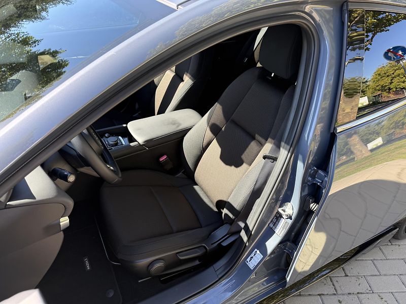 Mazda 3 2.0 Skyactiv-X Mild-Hybrid - fotka 18 z 33