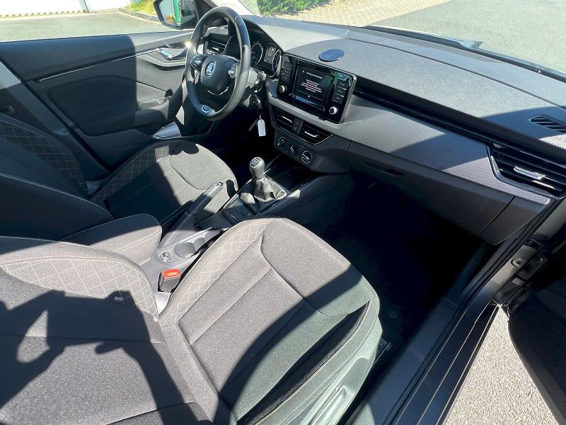 Škoda Kamiq (2023) Ambition 1.0TSi 81kW 6°manuáln - fotka 19 z 27